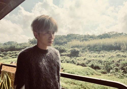 吃瓜群众偶遇薛之谦视频