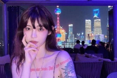抖音女博主吃瓜事件视频,揭秘网络舆论风波背后的真相