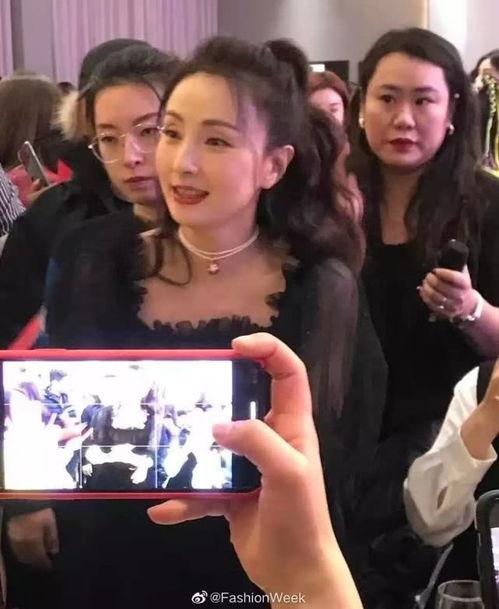 集体吃瓜陶虹视频大全集,欢乐瞬间，温馨回忆