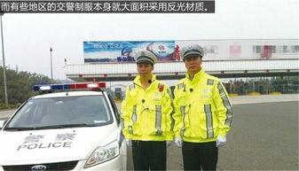 车祸吃瓜群众视频,吃瓜群众视频记录惊险瞬间